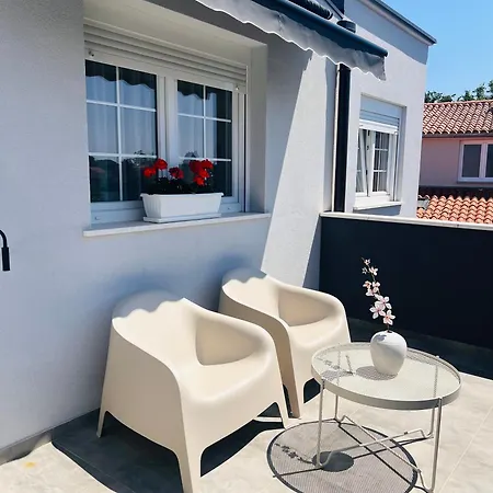 Boutique Lola Apartment *